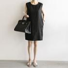 Sleeveless Pocket-side Linen Shift Dress