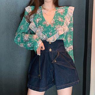 Long-sleeve Floral Top / Denim Shorts