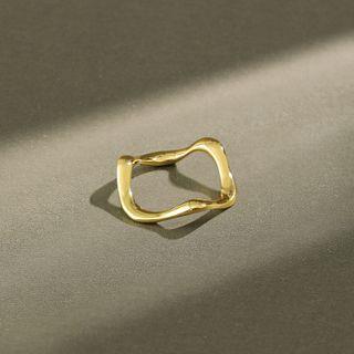 Irregular Curve Ring