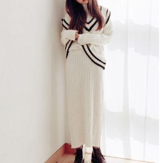 Plain Sweater Dress / Contrast Trim Knit Vest