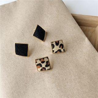 Irregular Geometric Stud Earring