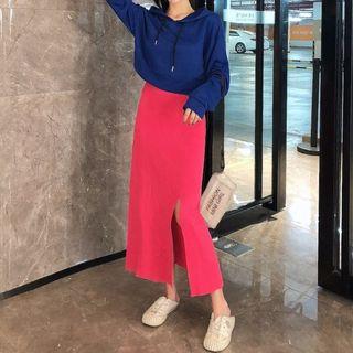 Cropped Hoodie / Midi Skirt