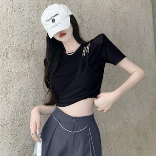 Short-sleeve T-shirt / Straight Leg Cutout Pants