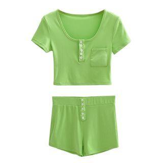 Short-sleeve Scoop-neck Cropped Henley T-shirt / Shorts