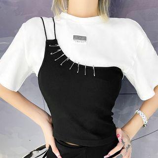 Set: Short-sleeve Applique T-shirt + One-shoulder Pin Detail Camisole Top