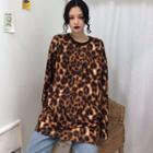 Long-sleeve Leopard-print T-shirt