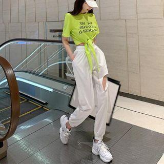 Lettering Short-sleeve T-shirt / Distressed Cropped Harem Pants