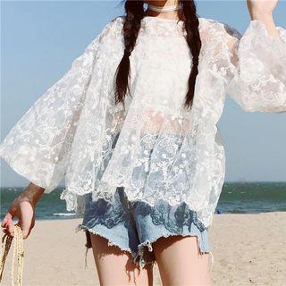 Set: Cropped Camisole Top + Lace Long-sleeve Top