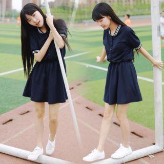 Buttoned Short-sleeve A-line Dress