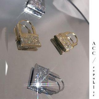 Rhinestone Lock Dangle Earring