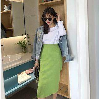 Denim Jacket / Long-sleeve T-shirt / Midi Skirt