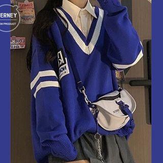 Lettering Distressed Sweater / Irregular Mini A-line Skirt / Set