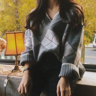 Argyle V-neck Boxy Sweater