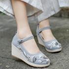 Flower Embroidered Wedge Hanfu Shoes