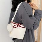 Contrast Trim Bucket Bag With Round Coin Purse