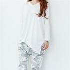 Long-sleeve V-neck Asymmetric-hem T-shirt