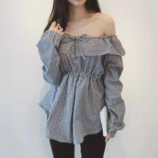 Gingham Off-shoulder Top
