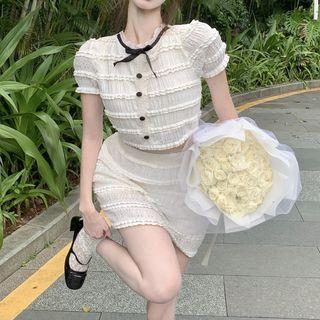 Puff-sleeve Shirred Crop Blouse / A-line Skirt