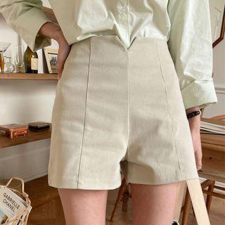Cutout Pintuck High-waist Shorts