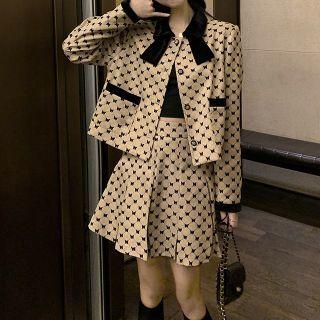 Butterfly Print Jacket / A-line Skirt