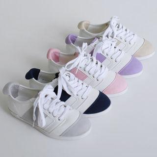 Toe-cap Two-tone Sneakers