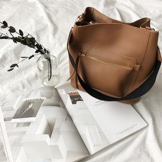 Zip-pocket Large Shoulder Bag