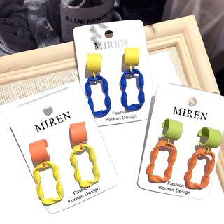 Twisted Rectangle Dangle Earring