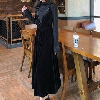 Set: Long-sleeve Mock-neck T-shirt + Spaghetti Strap Midi A-line Velvet Dress