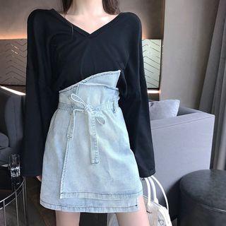 V-neck Long-sleeve T-shirt / High Waist Denim Skirt