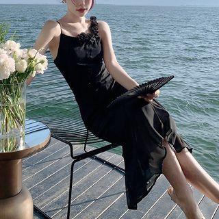 Sleeveless Flower Detail Midi Sheath Dress