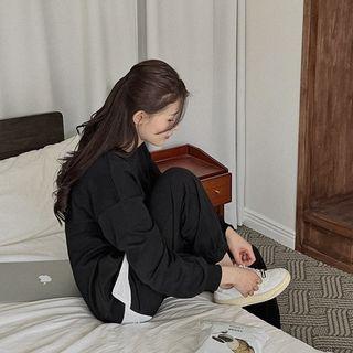 Set: Drop-shoulder Plain Sweatshirt + Jogger Pants