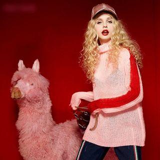 Mock-neck Contrast-color Sweater
