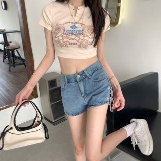 Denim Hot Pants / Print Cropped T-shirt