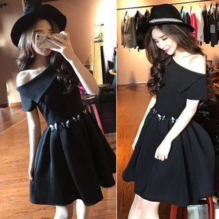 Butterfly Applique Off-shoulder A-line Dress