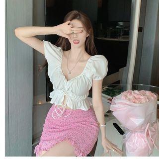 Puff-sleeve Lace Up Cropped Blouse / Floral Mini Pencil Skirt