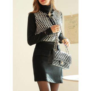 Turtle-neck Fringe-patterned Knit Top Black - One Size