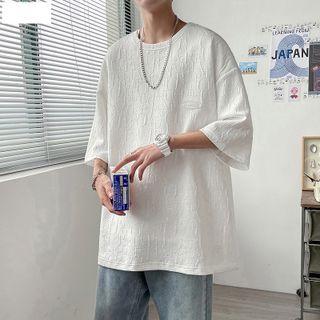 Elbow-sleeve Letter Embossed T-shirt