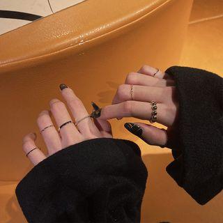 Set Of 8: Ring (assorted Designs)
