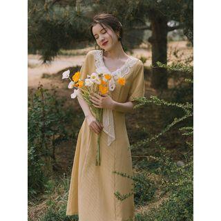 Short-sleeve Plaid Lace Collar A-line Midi Dress