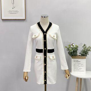 Contrast Trim Tasseled Knit Dress