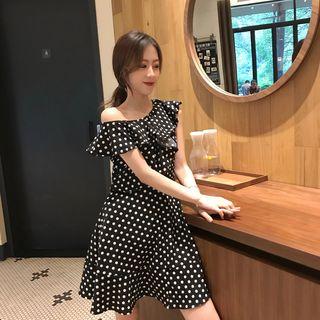 Ruffle Off-shoulder Dotted Short-sleeve Dress