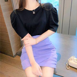 Puff-sleeve T-shirt / Irregular Fitted Mini Skirt