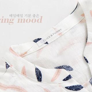 Tab-sleeve Feather Pattern Blouse