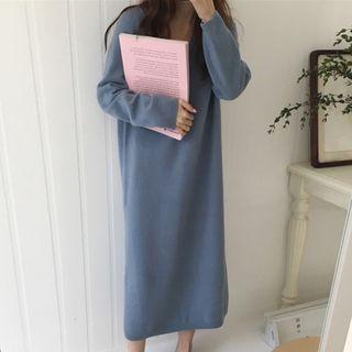 Long-sleeve V-neck Midi Shift Knit Dress