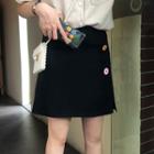 Color-button Open-side A-line Skirt