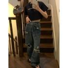 Short-sleeve Lettering Cropped T-shirt / Distressed Wide-leg Jeans
