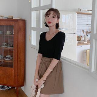 Scoop-neck Slim Silky T-shirt