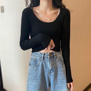 Plain Scoop-neck Long-sleeve Cropped T-shirt
