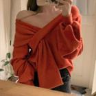 Off-shoulder Twisted Pullover