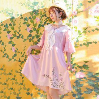 Elbow-sleeve Floral Embroidery A-line Dress